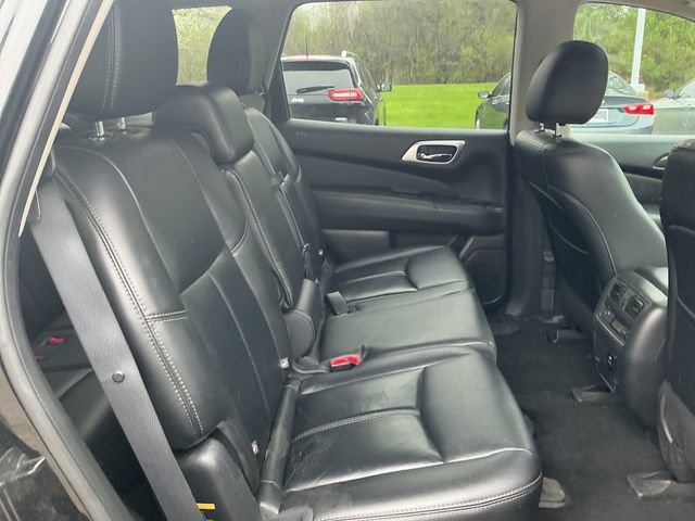 Used 2015 Nissan Pathfinder Platinum AWD/4WD image 32