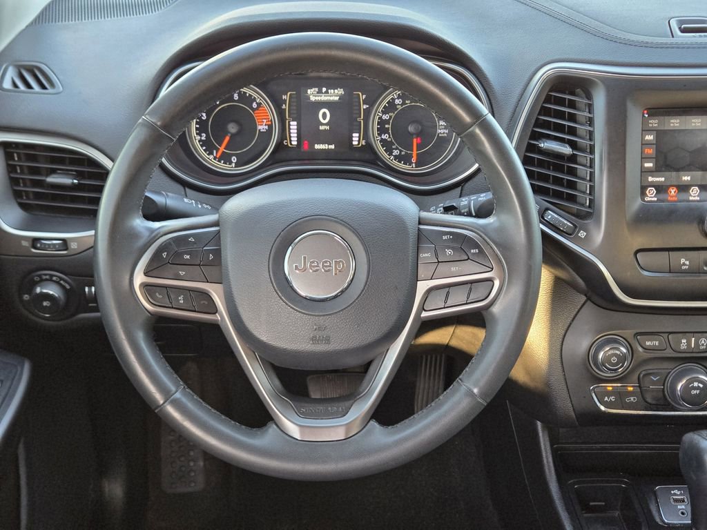 Used 2020 Jeep Cherokee Latitude Plus image 22