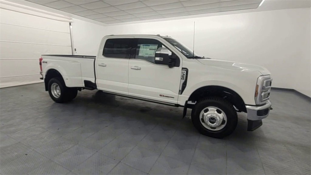 New 2025 Ford F350 XL image 2