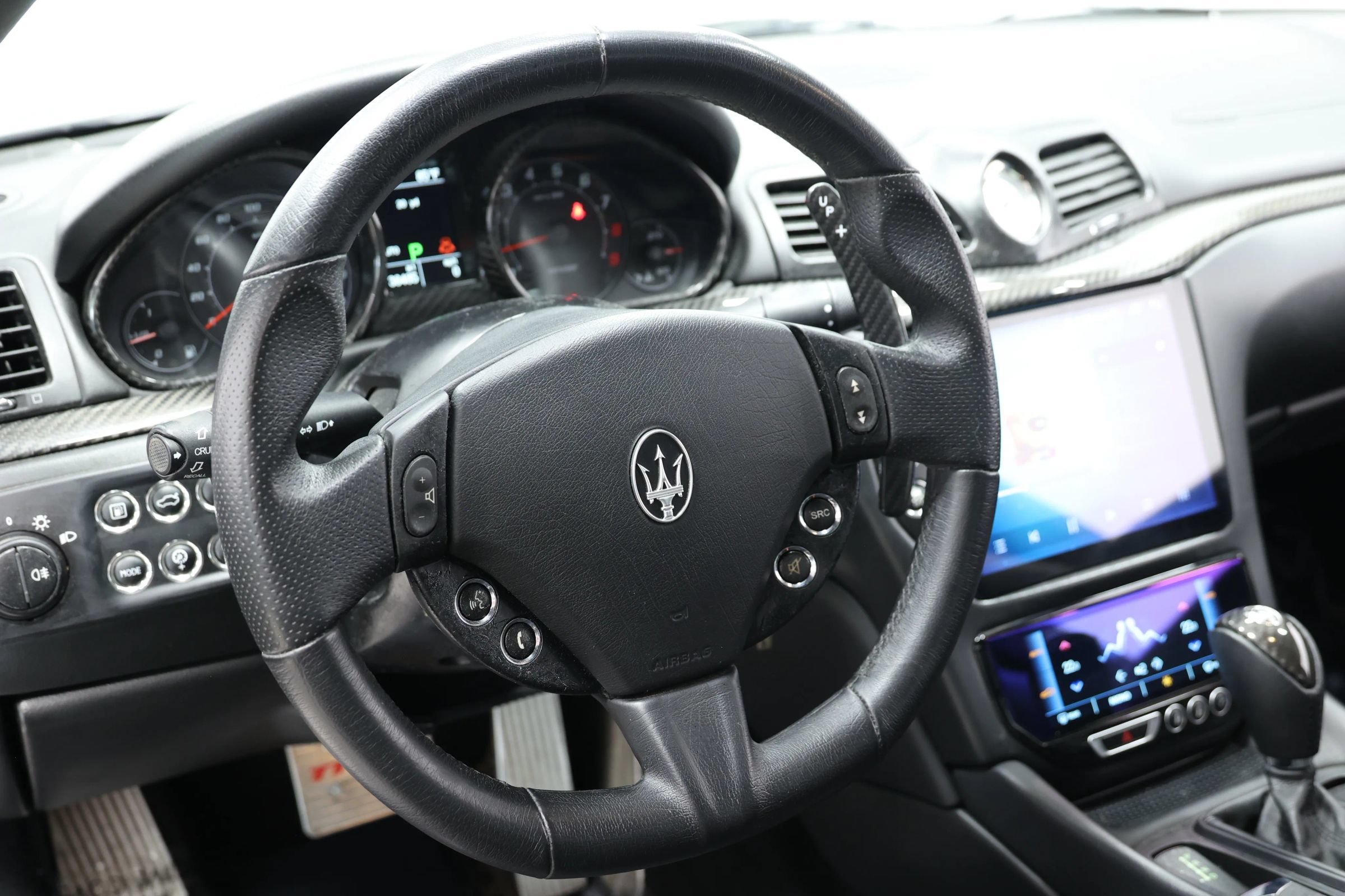 Used 2016 Maserati GranTurismo Sport RWD image 24