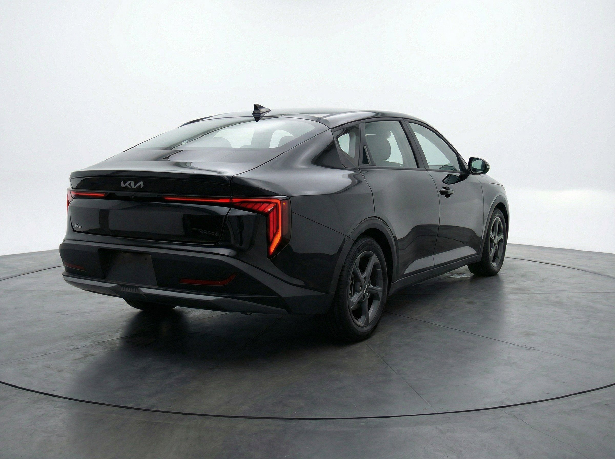 Used 2025 Kia K4 LXS image 9