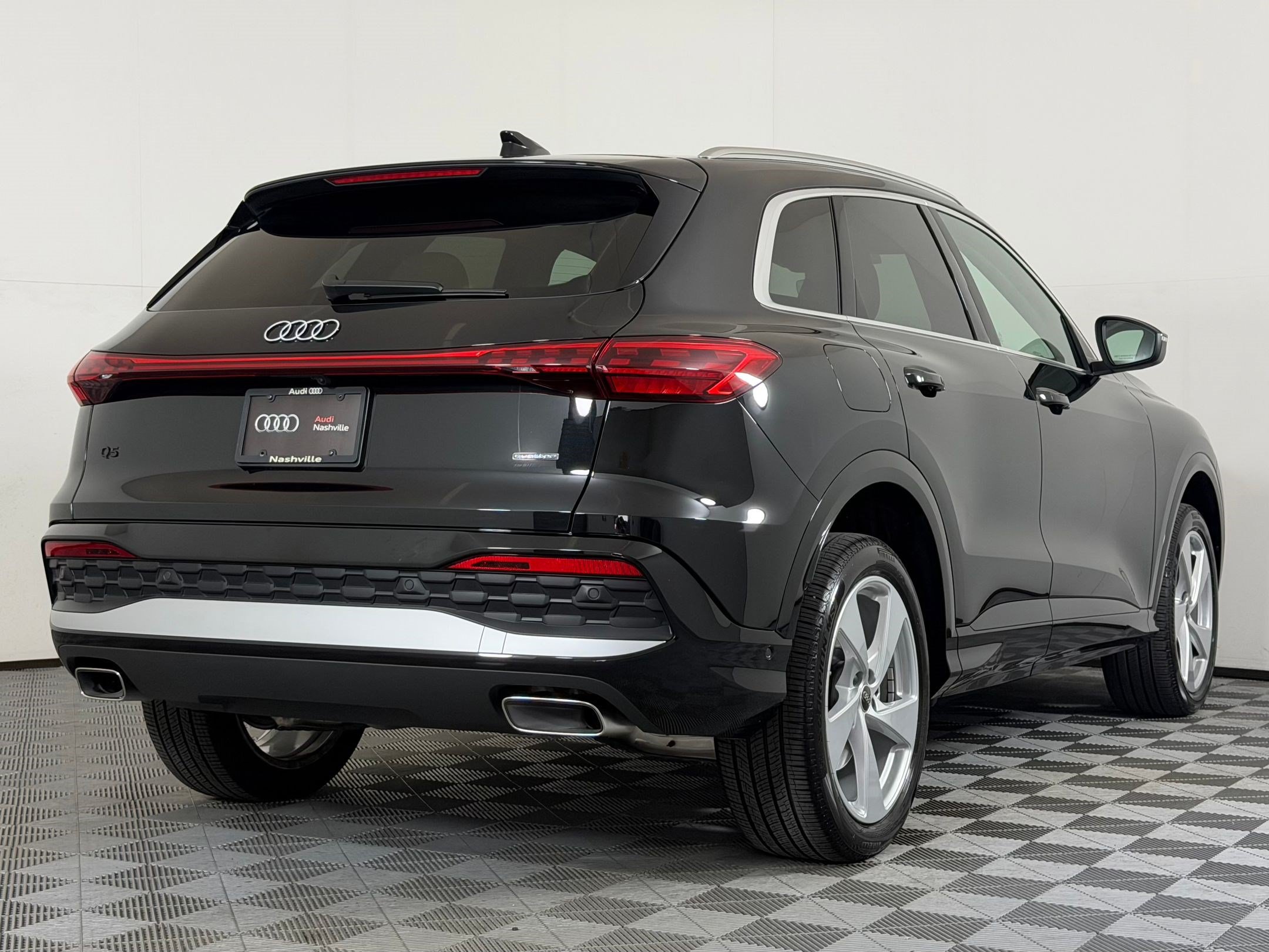 Certified 2026 Audi Q5 Premium AWD/4WD image 9