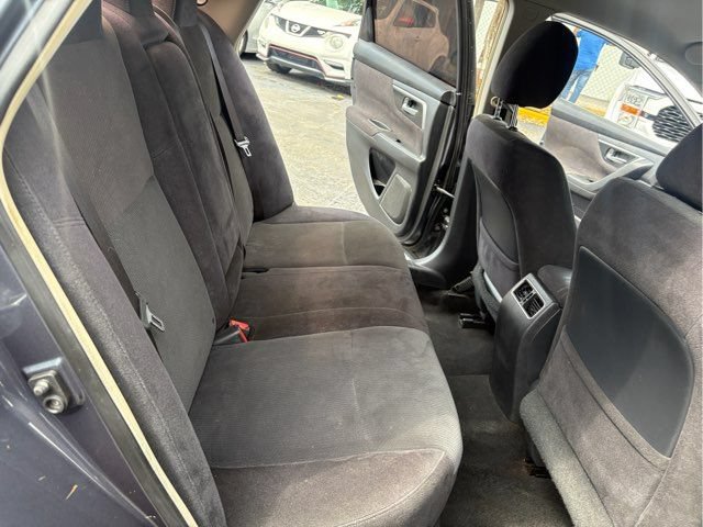 Used 2013 Nissan Altima 2.5 SV FWD image 16