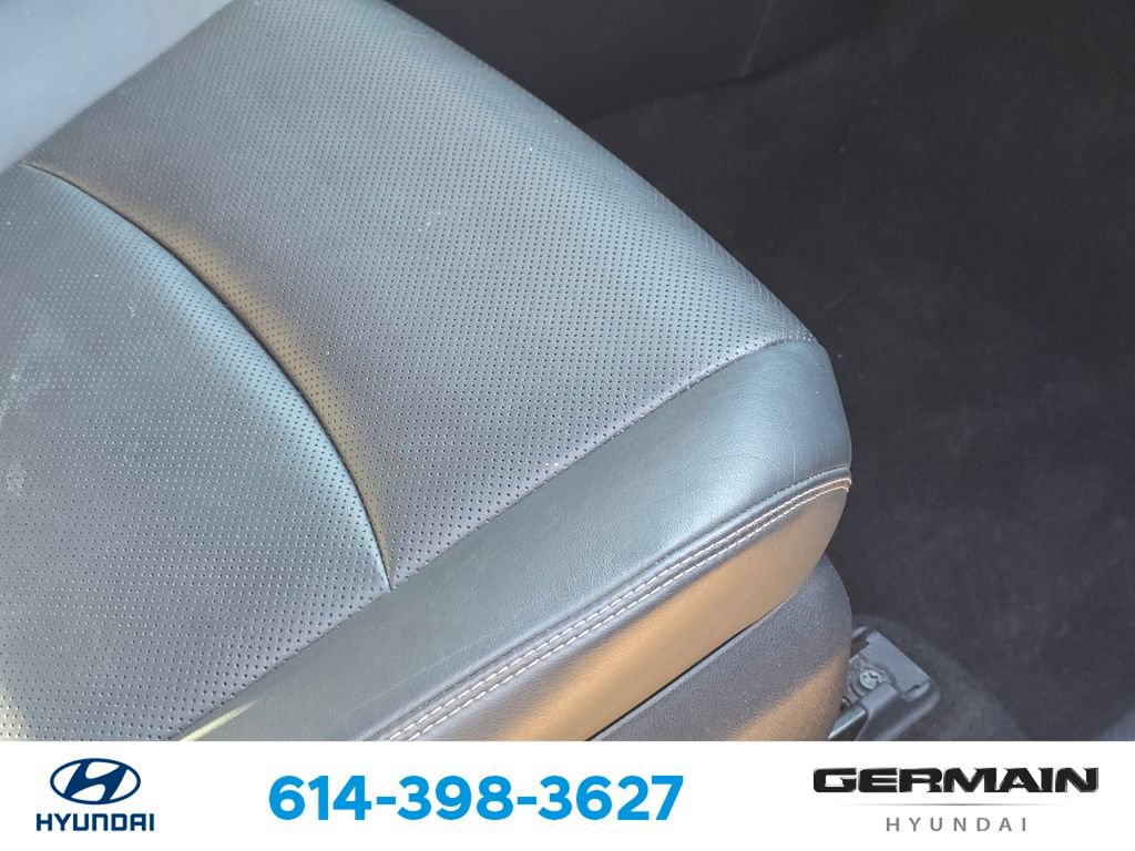 Used 2021 Toyota RAV4 Limited AWD/4WD image 28