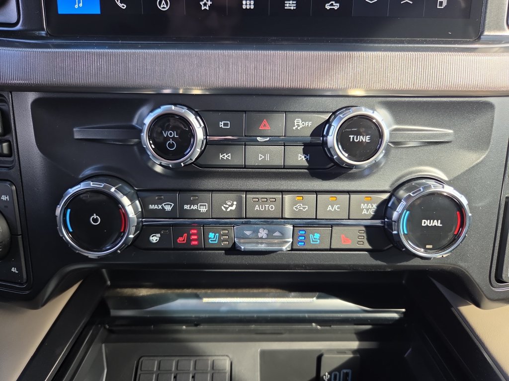 New 2027 Ford F250 Platinum w/ Platinum Plus Package AWD/4WD image 45