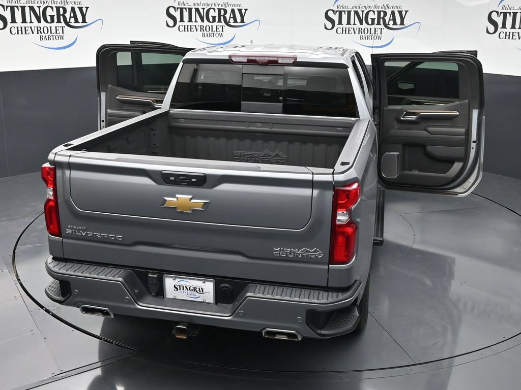 Certified 2024 Chevrolet Silverado 1500 High Country w/ Technology Package AWD/4WD image 38