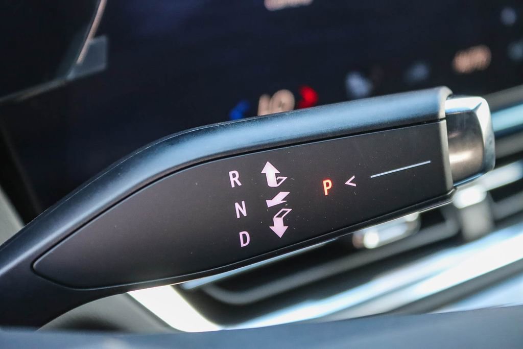 New 2026 Chevrolet Equinox EV LT image 18