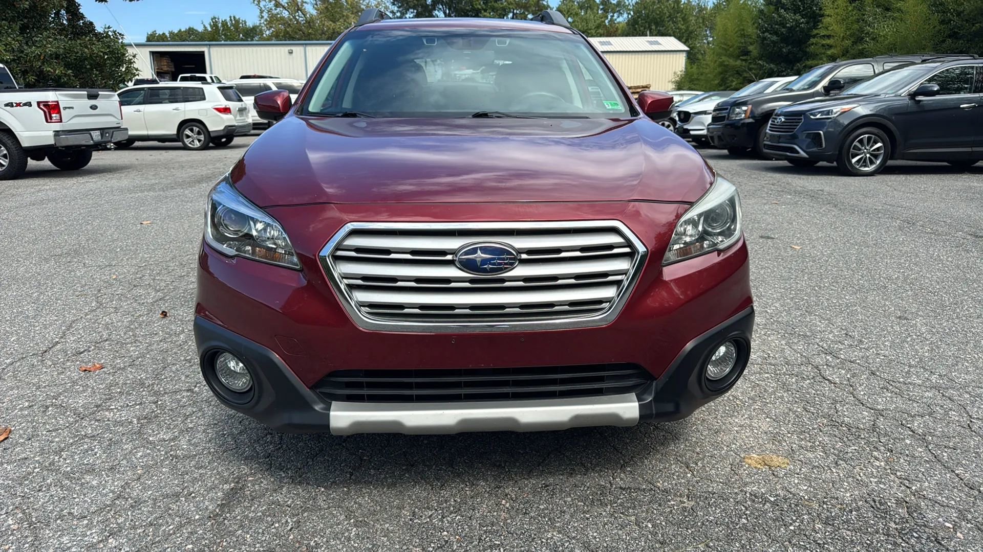 Used 2017 Subaru Outback 2.5i Limited image 2