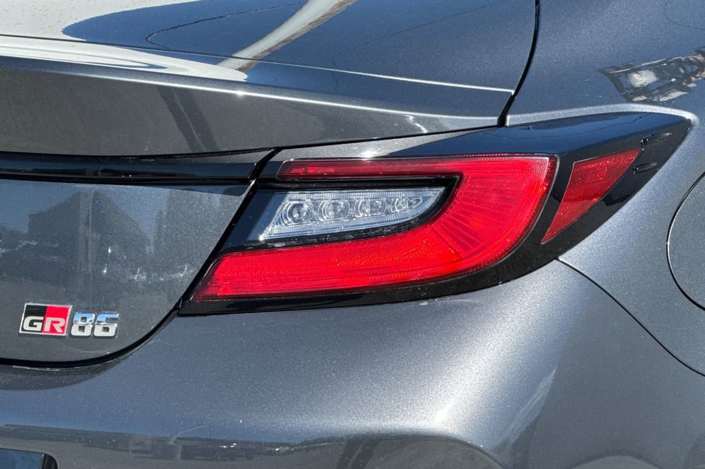 Used 2023 Toyota GR86 w/ ALL Weather Mat Package (TMS) image 24