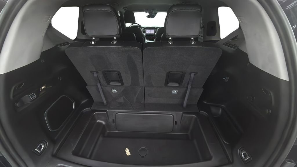 Used 2023 Jeep Grand Cherokee L Limited image 20