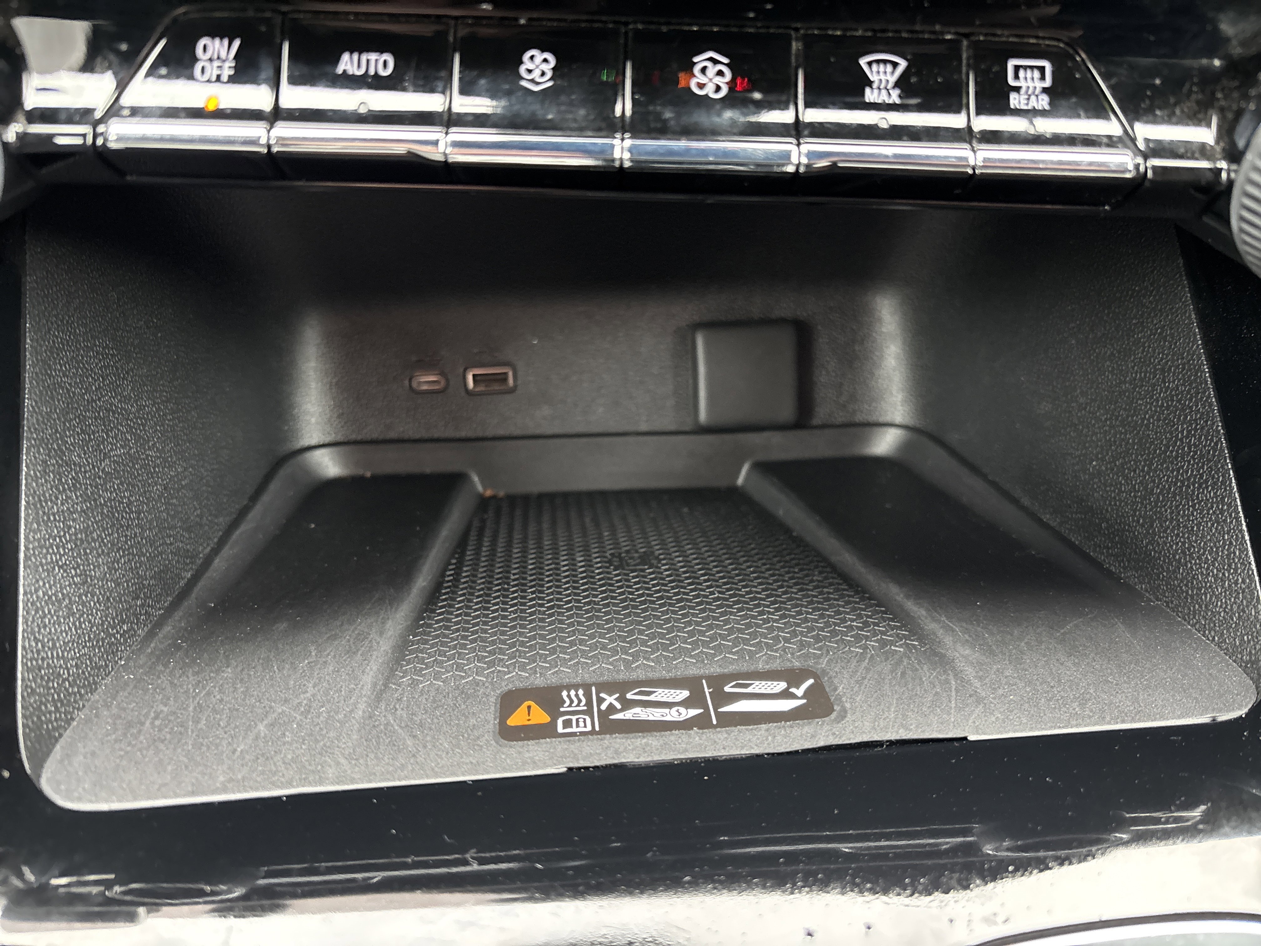 Used 2025 Chevrolet Traverse LT w/ Sun and Wheel Package image 63