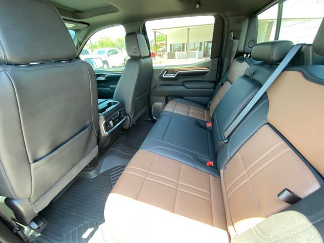 Used 2024 Chevrolet Silverado 1500 High Country w/ Technology Package AWD/4WD image 14