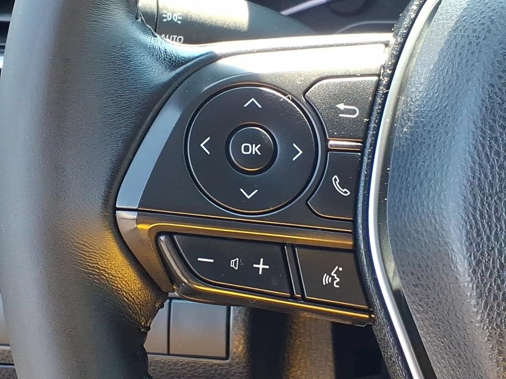 Used 2018 Toyota Camry SE w/ Protection Package (Q2) FWD image 11