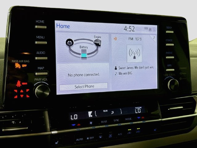 Certified 2024 Toyota Sienna XLE FWD image 16