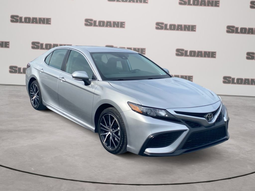 Used 2024 Toyota Camry SE image 7