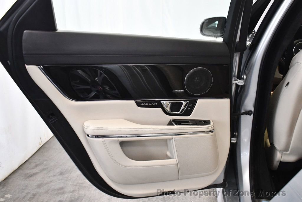 Used 2015 Jaguar XJ image 21
