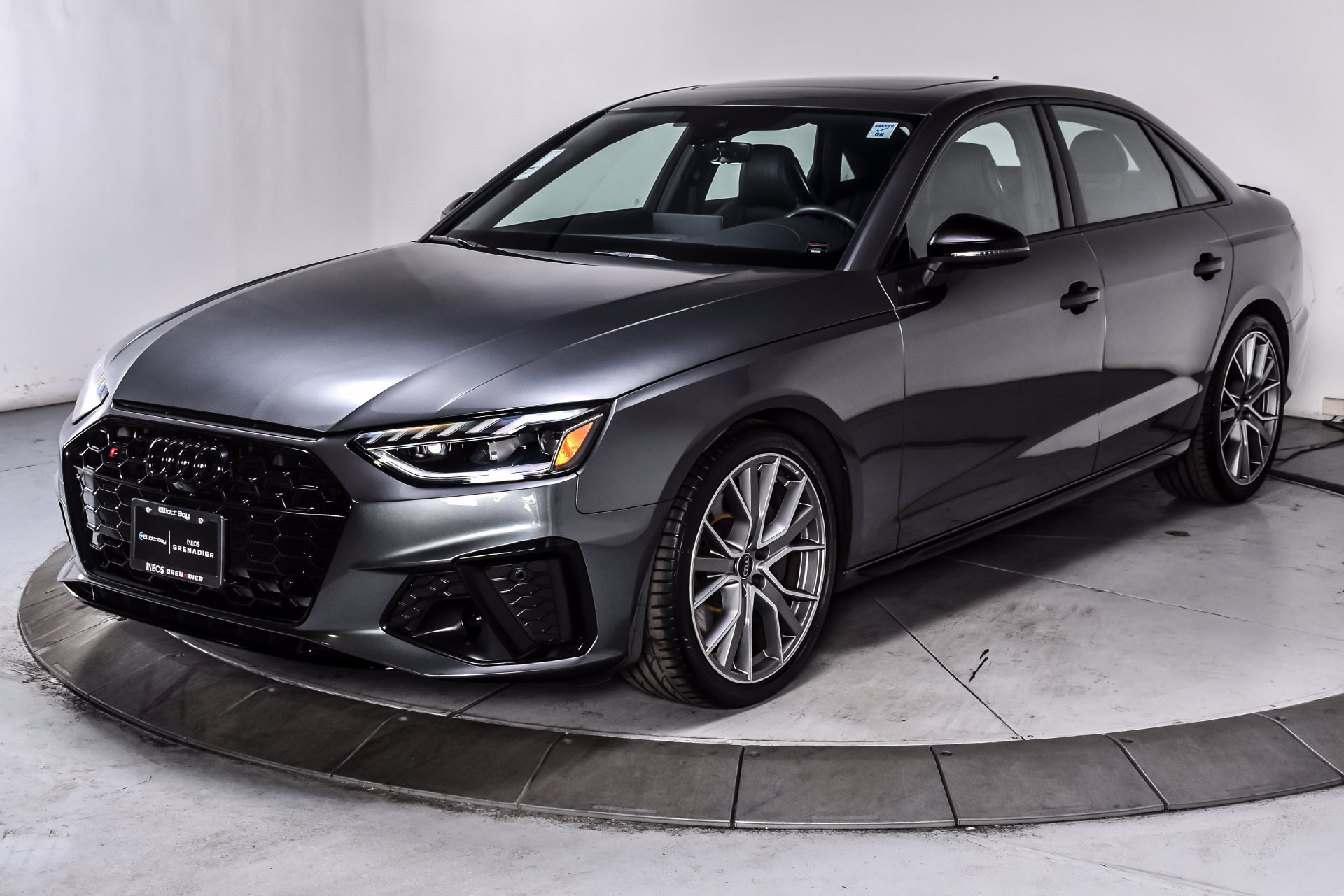 Used 2023 Audi S4 Premium Plus AWD/4WD image 3