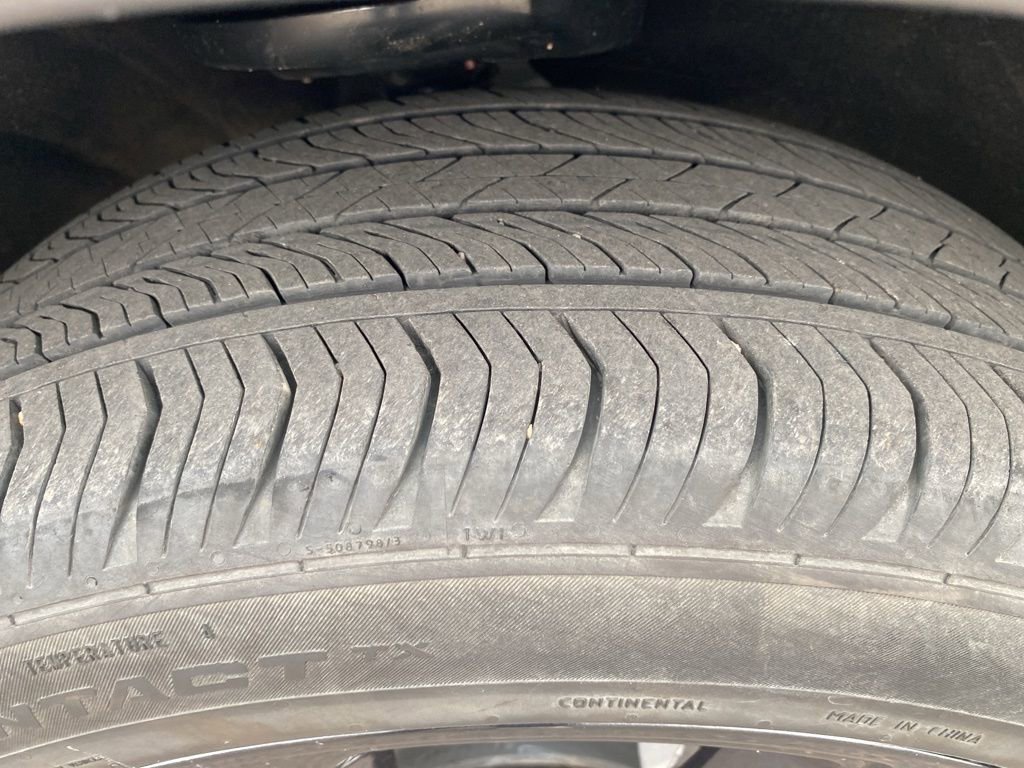 Used 2025 Buick Envision Sport Touring image 9