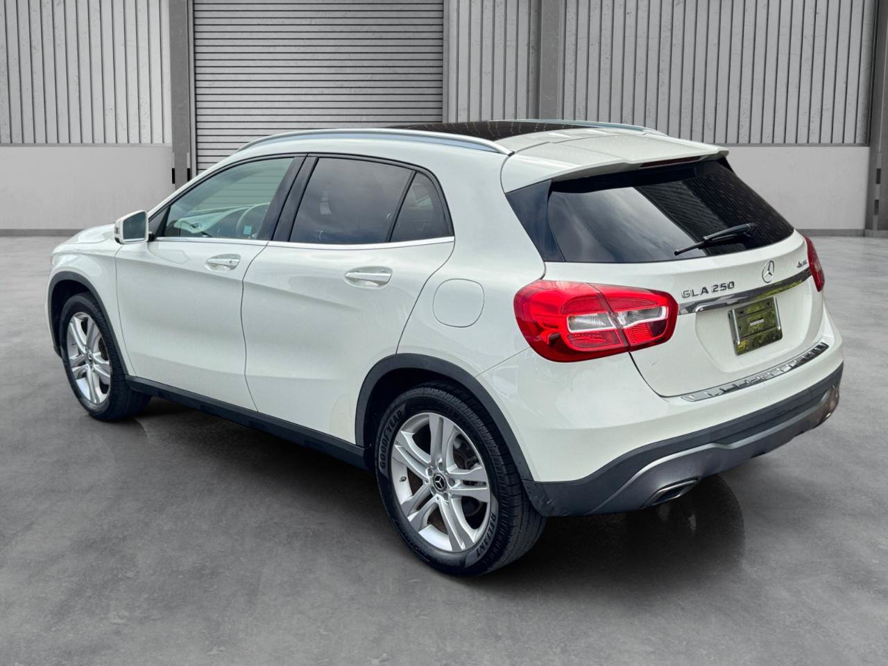 Used 2018 Mercedes-Benz GLA 250 4MATIC image 32
