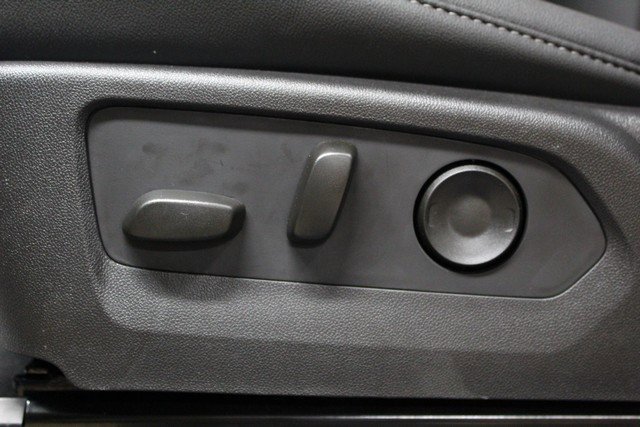 New 2025 GMC Canyon Elevation w/ Convenience Package image 17