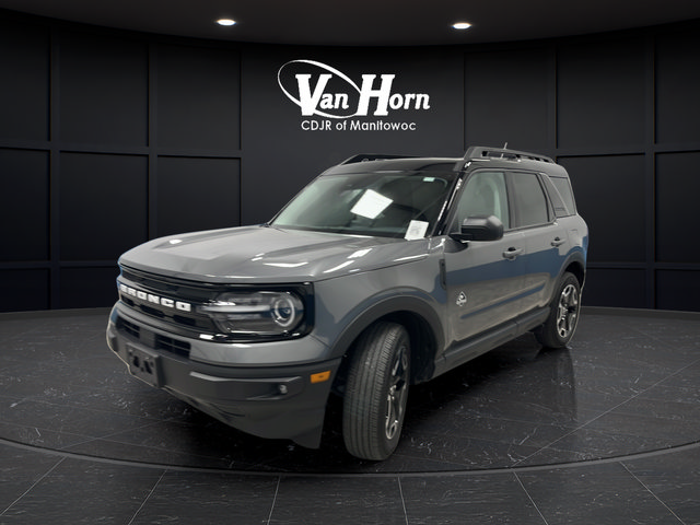 Used 2023 Ford Bronco Sport Outer Banks w/ Tech Package AWD/4WD image 3
