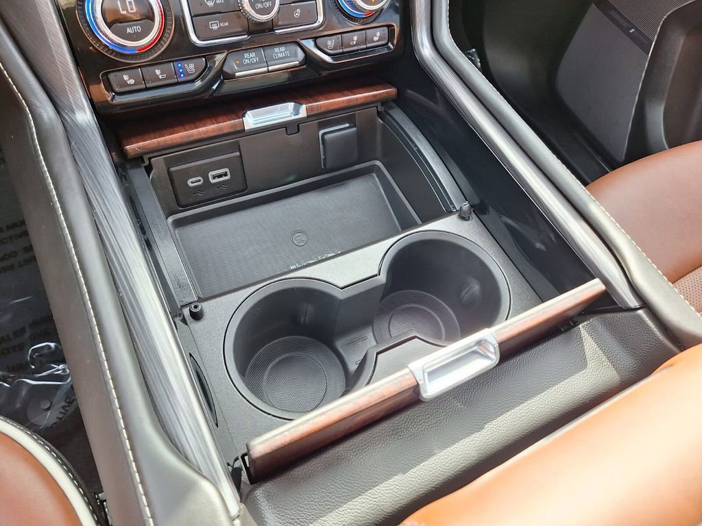 Used 2023 GMC Yukon Denali Ultimate w/ LPO, Floor Liner Package image 23