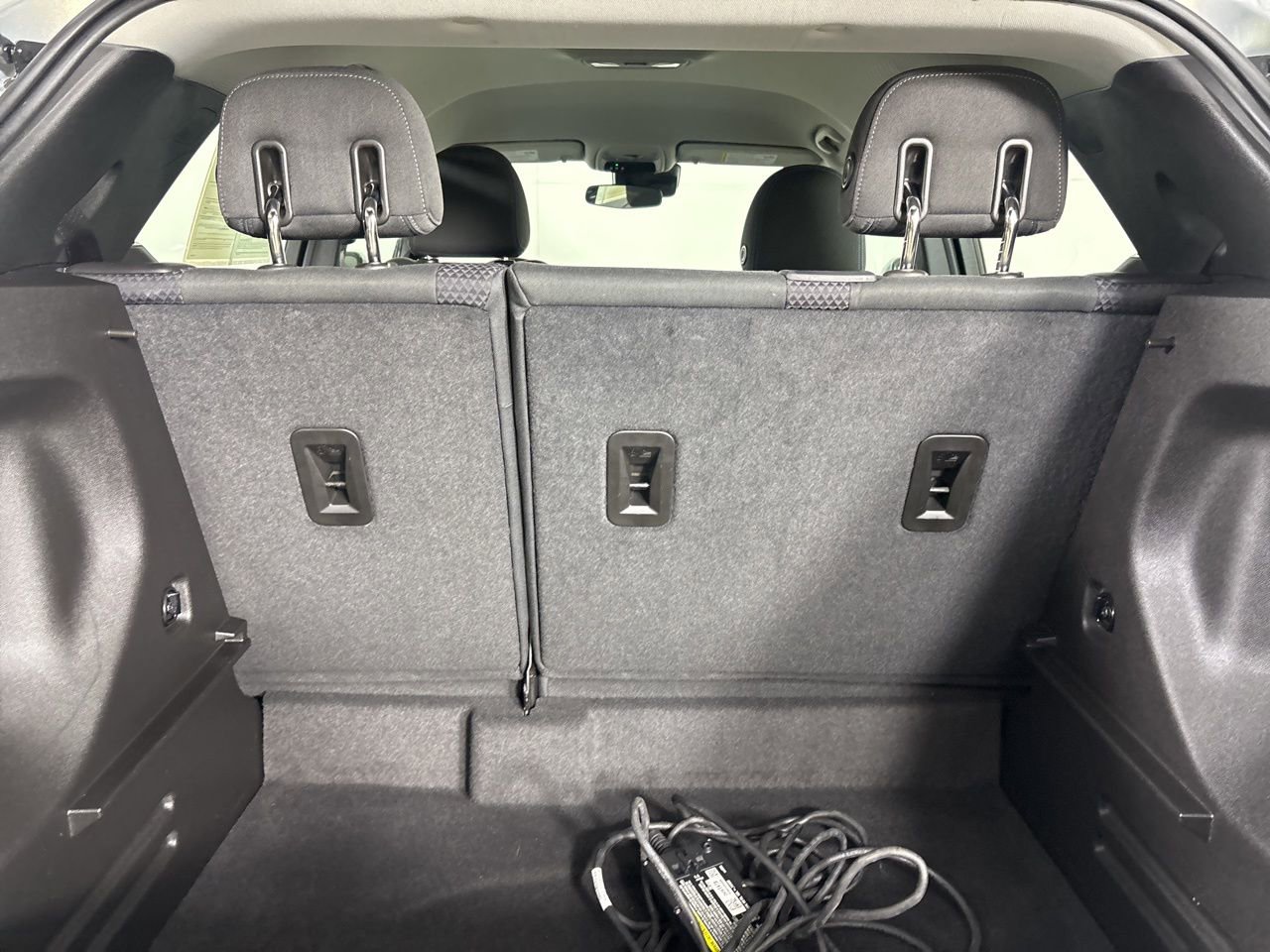 Used 2022 Chevrolet Bolt EUV LT w/ Comfort Package image 21