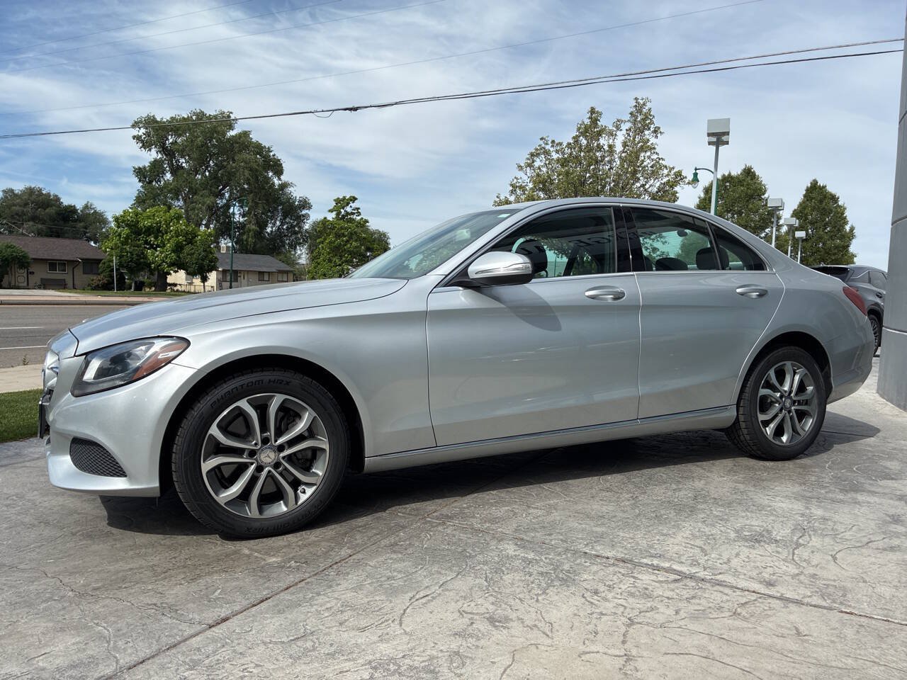 Used 2015 Mercedes-Benz C 300 4MATIC Sedan image 4
