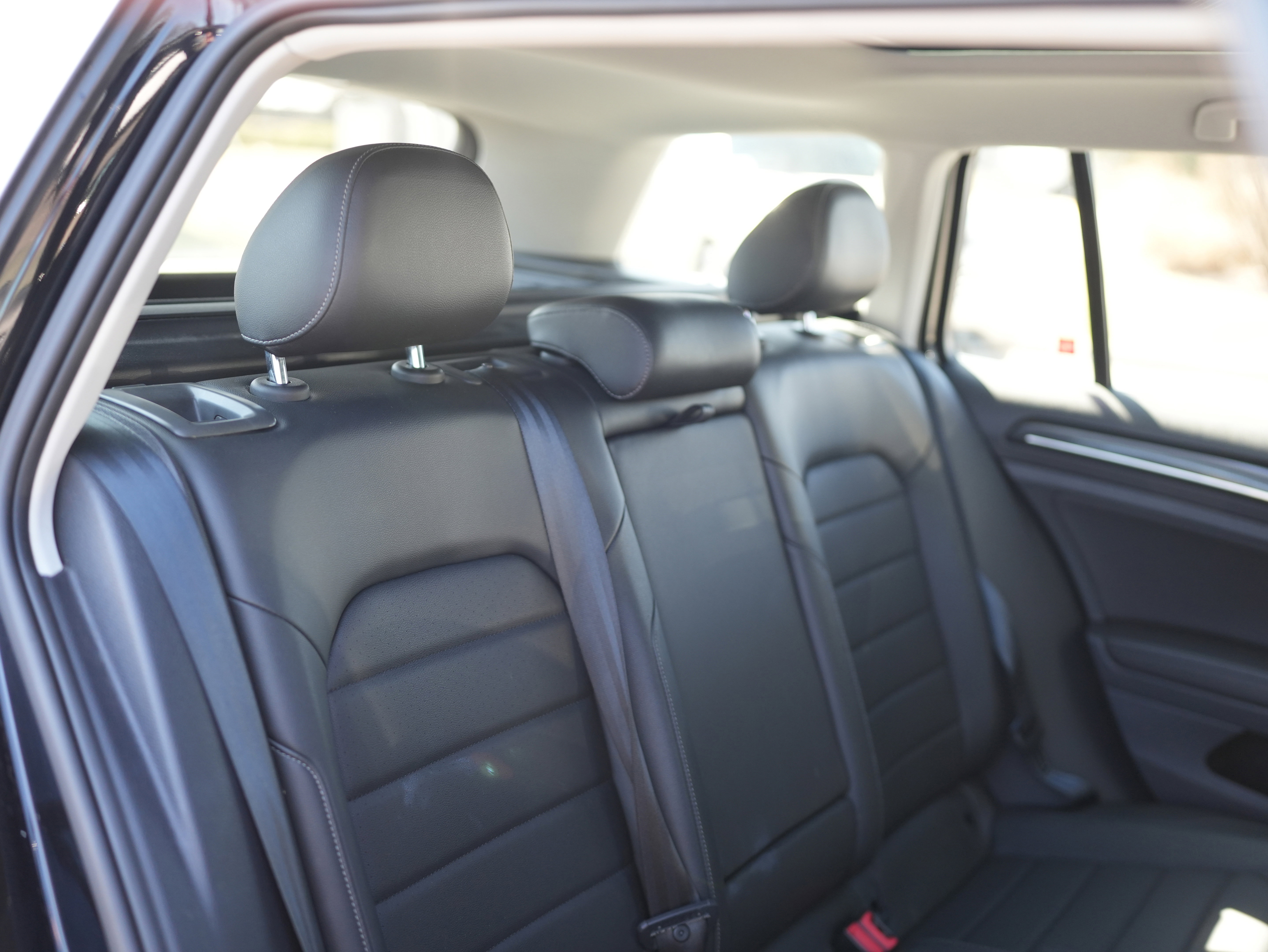 Used 2016 Volkswagen Golf SEL w/ Lighting Package (SEL) image 24