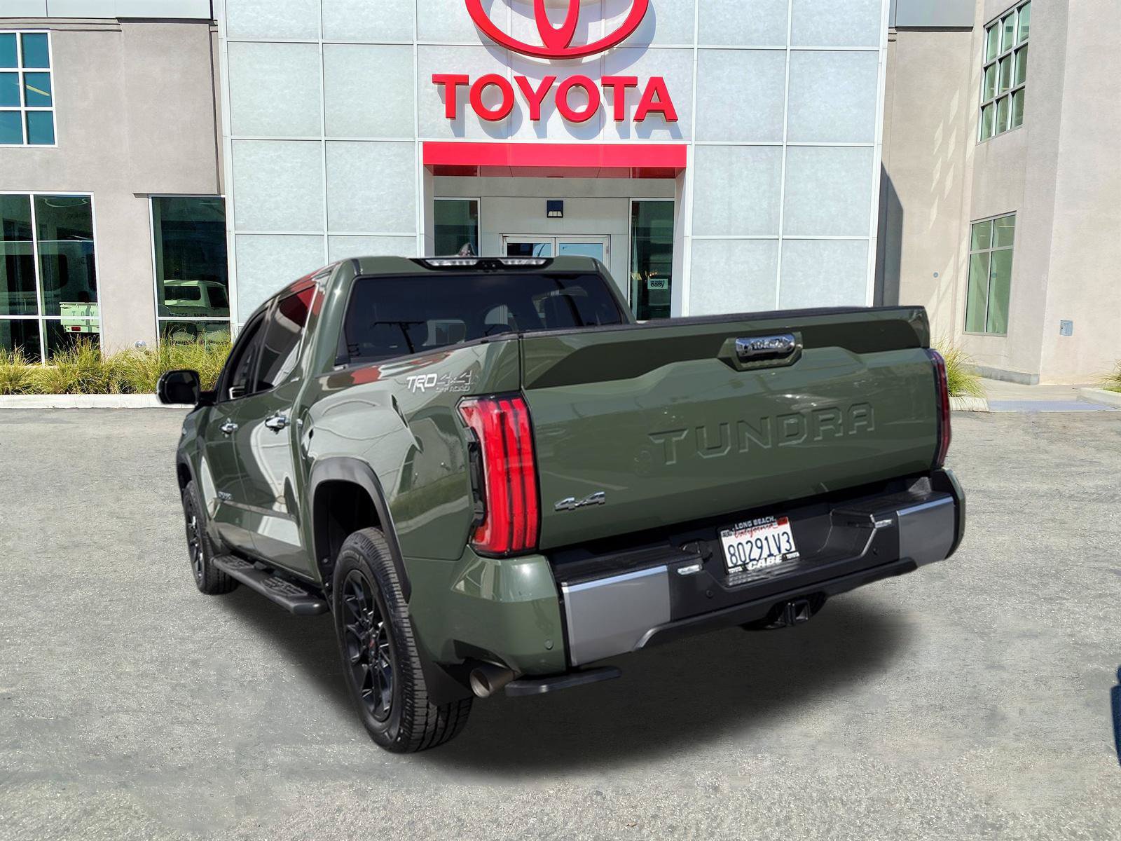 Used 2023 Toyota Tundra Limited w/ TRD Off-Road Package AWD/4WD image 6