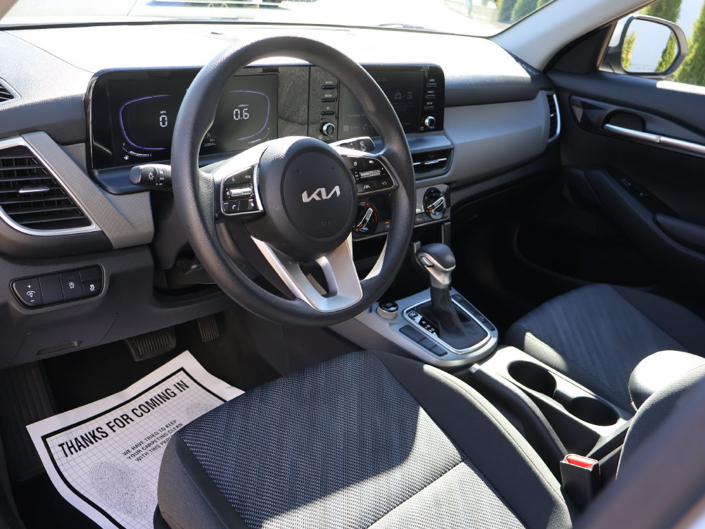 Used 2026 Kia Seltos LX AWD/4WD image 30