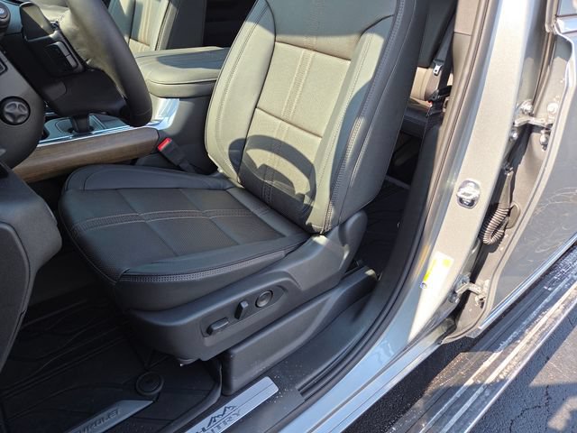 New 2026 Chevrolet Silverado 1500 High Country AWD/4WD image 25