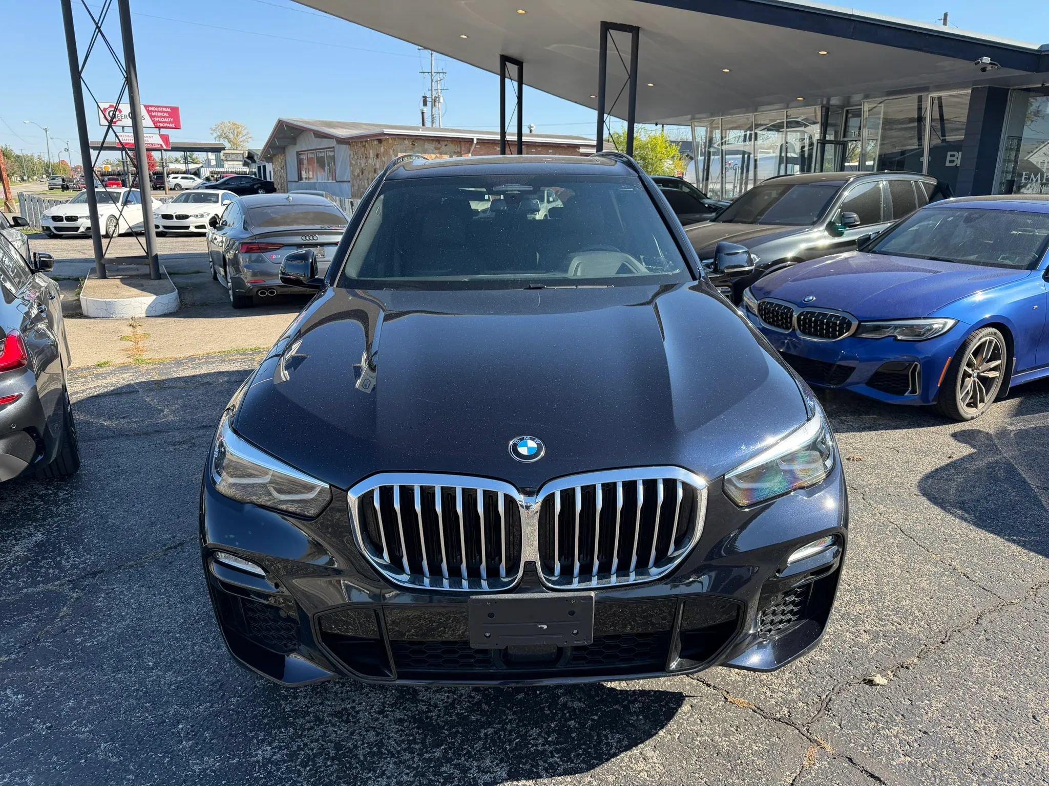 Used 2019 BMW X5 xDrive40i w/ M Sport Package AWD/4WD image 10