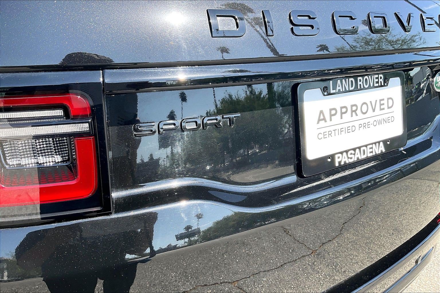 Certified 2022 Land Rover Discovery Sport S R-Dynamic AWD/4WD image 32