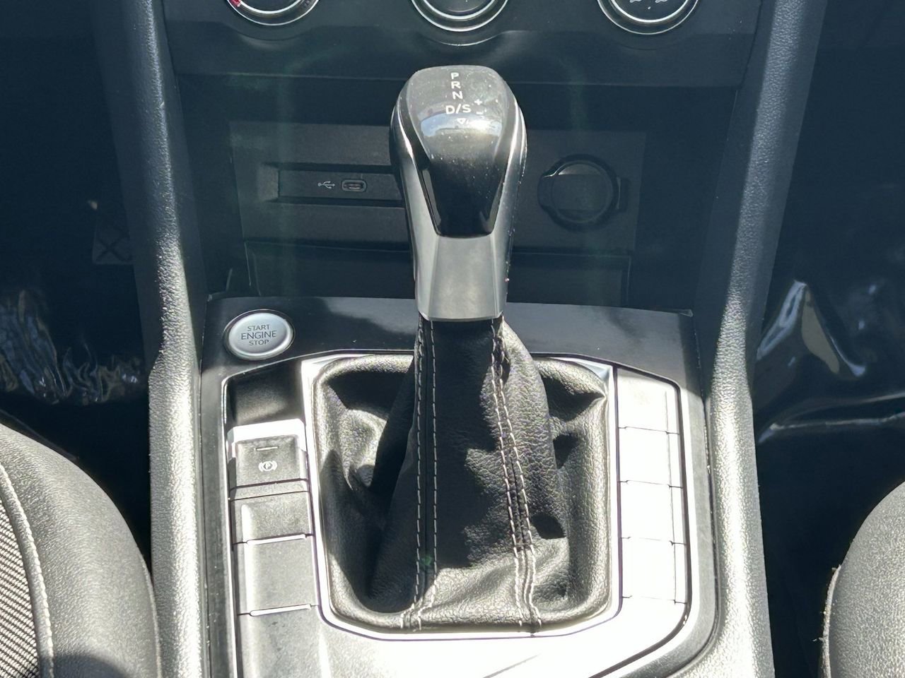 Used 2022 Volkswagen Taos SE FWD image 21