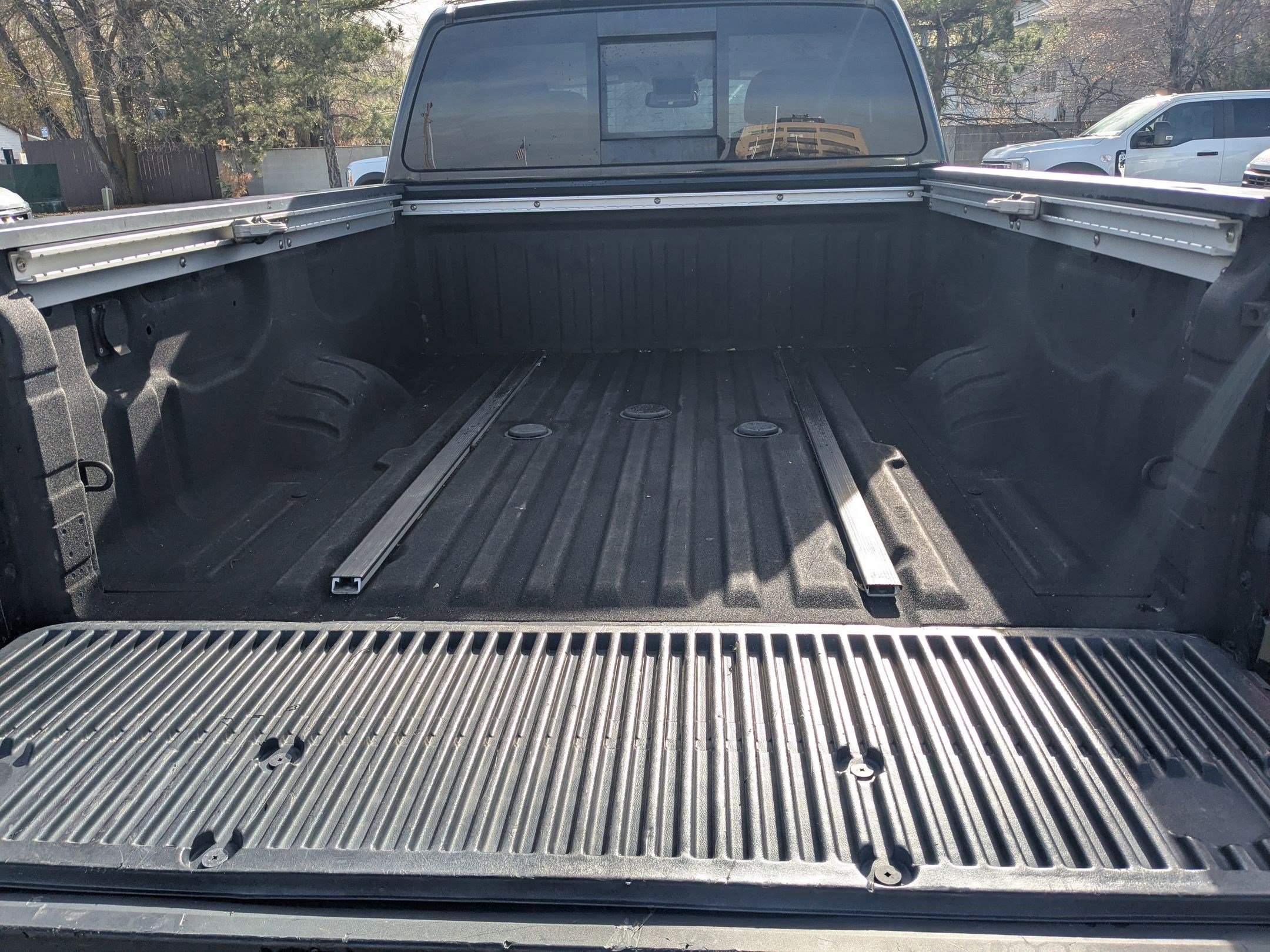 Used 2016 Nissan Titan SV image 30