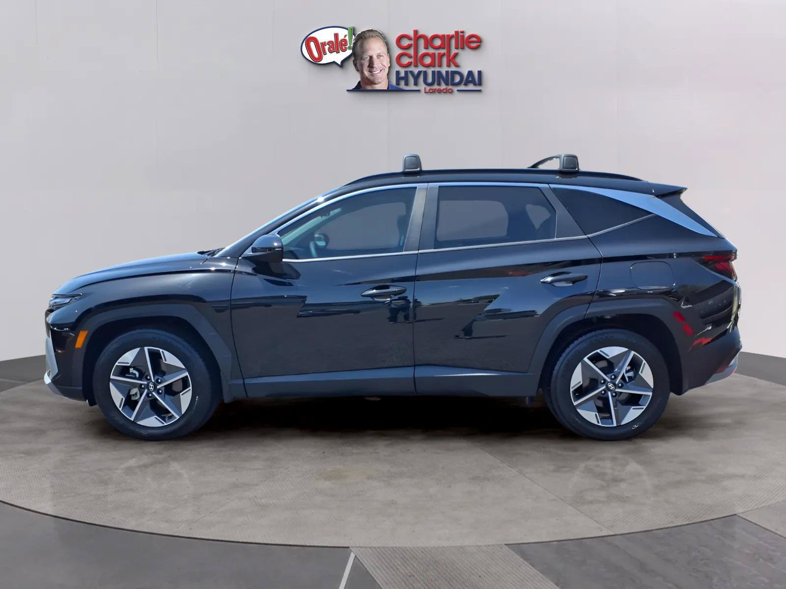 Certified 2025 Hyundai Tucson SEL FWD image 2