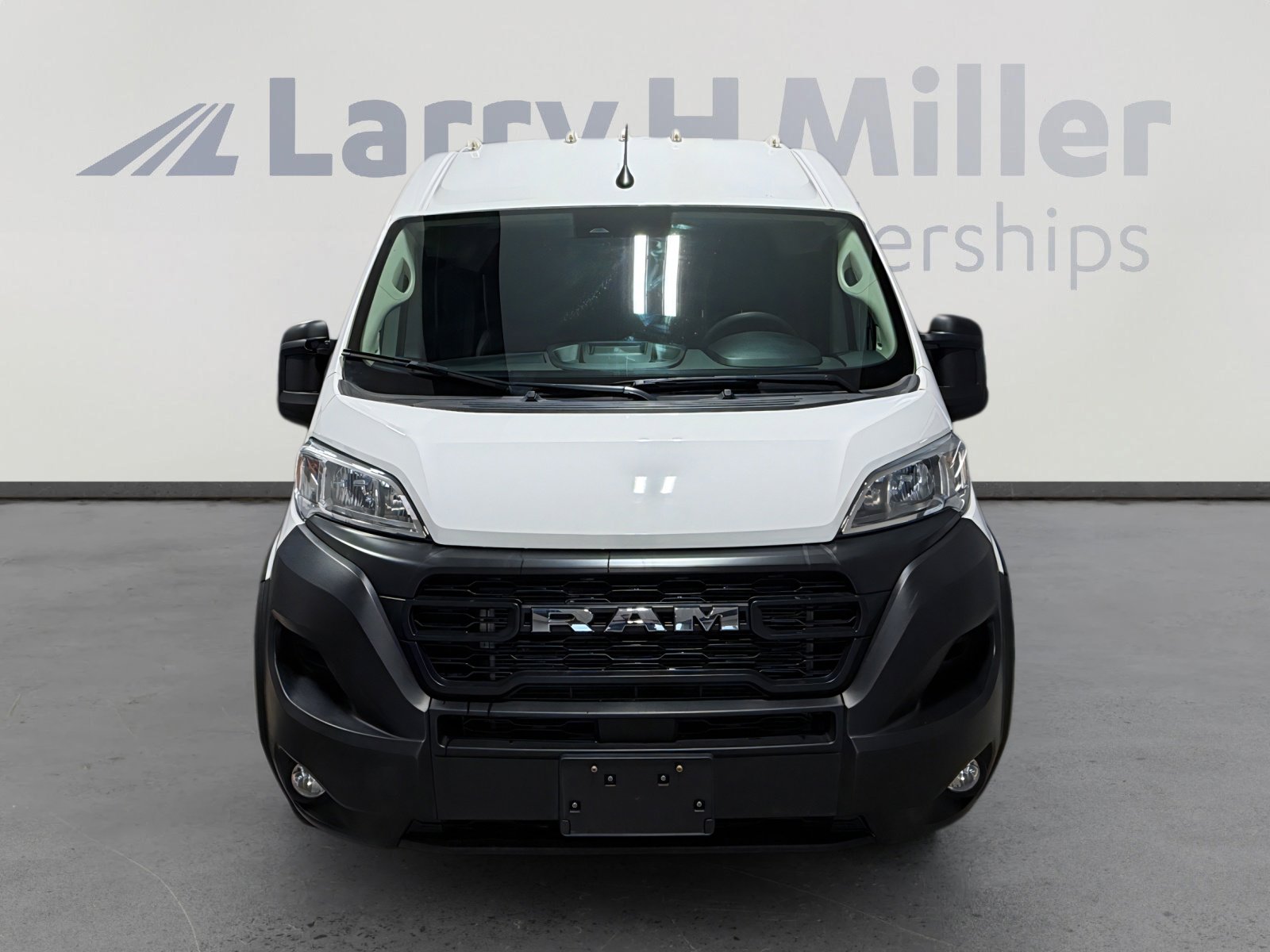 Used 2025 RAM ProMaster 3500 w/ Convenience Group image 8