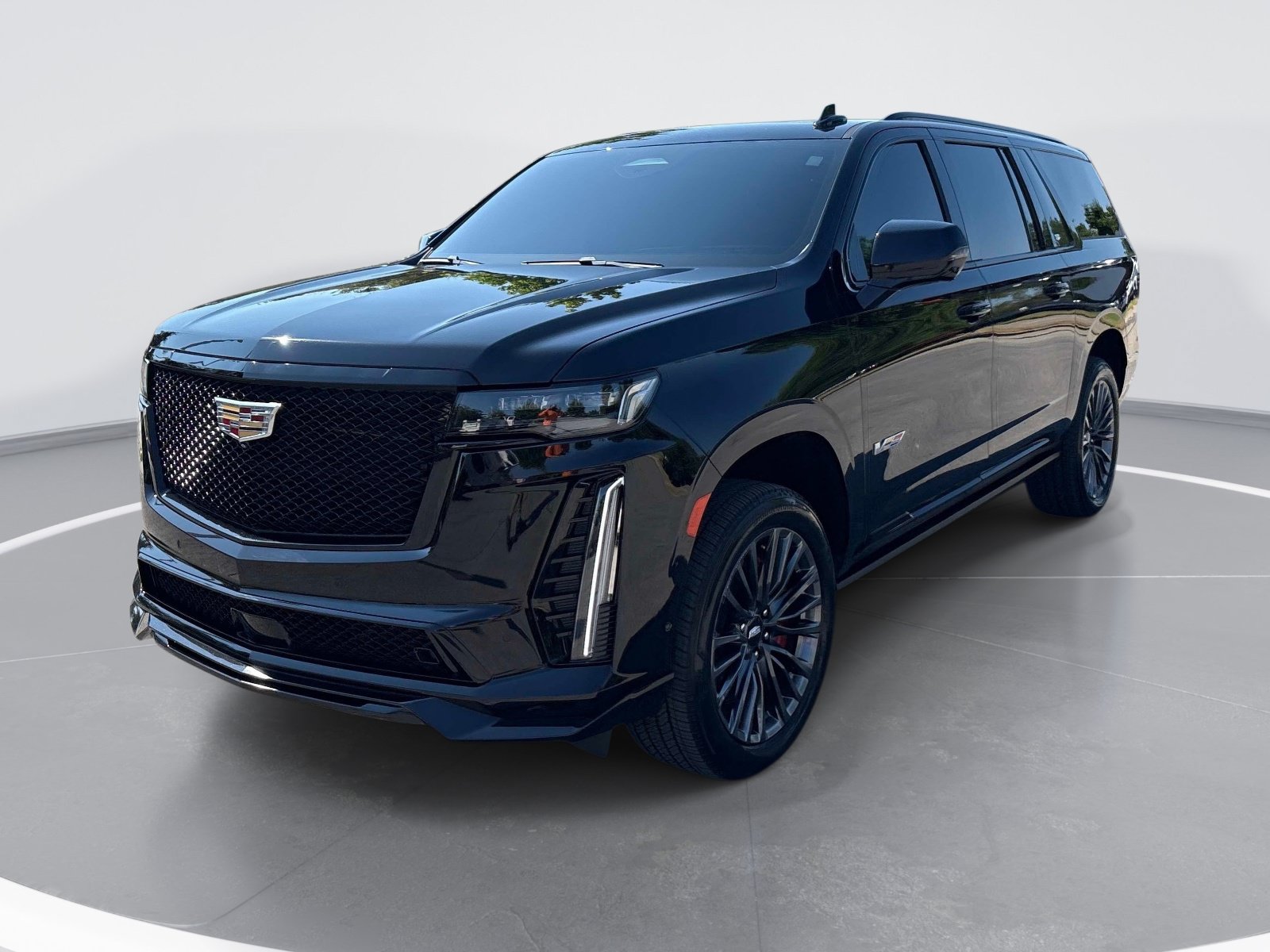 Used 2023 Cadillac Escalade ESV V AWD/4WD image 3