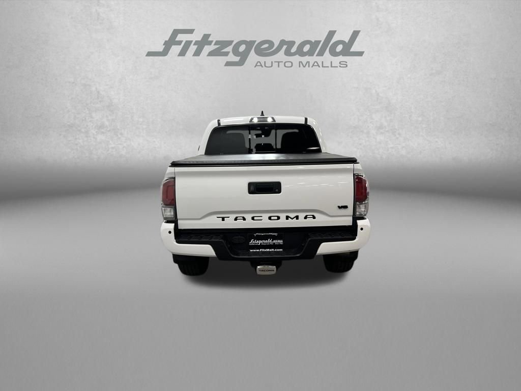Used 2022 Toyota Tacoma TRD Sport w/ Technology Package image 4