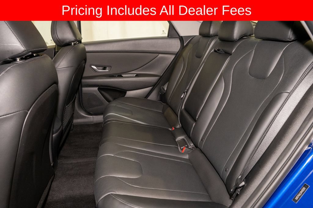 Used 2023 Hyundai Elantra Limited FWD image 7