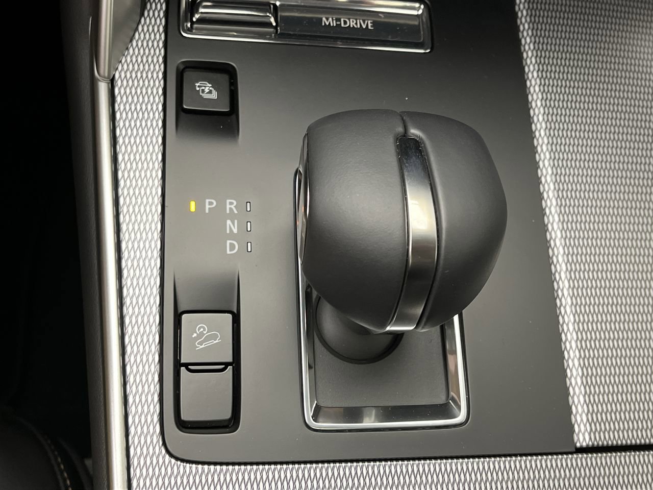 New 2026 MAZDA CX-90 Plug-In Hybrid w/Premium Sport AWD/4WD image 25