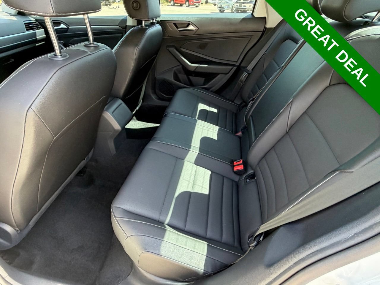 Used 2024 Volkswagen Jetta SE FWD image 31