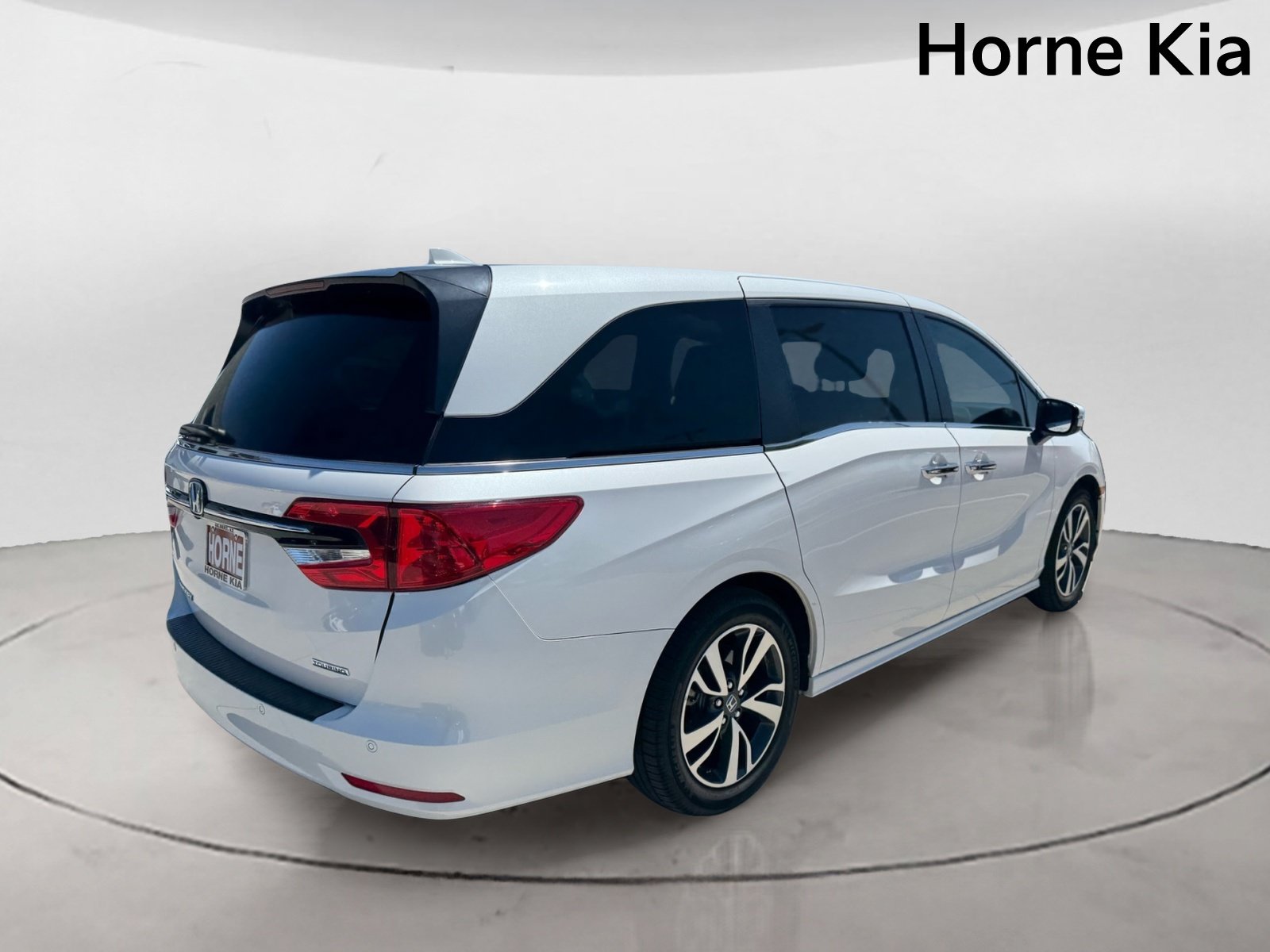 Used 2024 Honda Odyssey Touring image 4