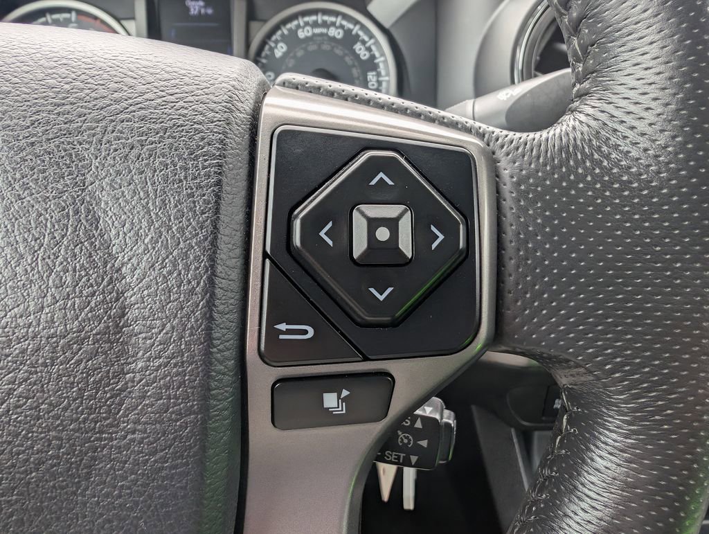 Used 2017 Toyota Tacoma SR5 w/ Tow Package image 21