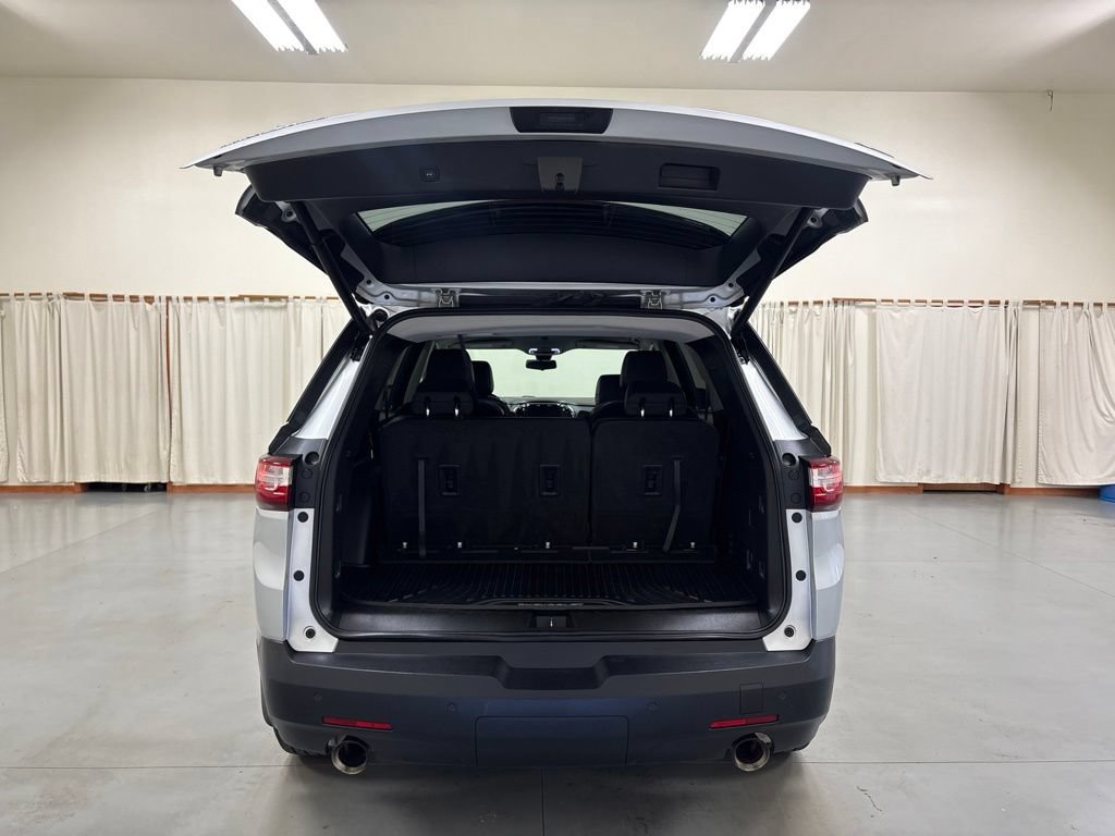 Used 2020 Chevrolet Traverse RS FWD image 24