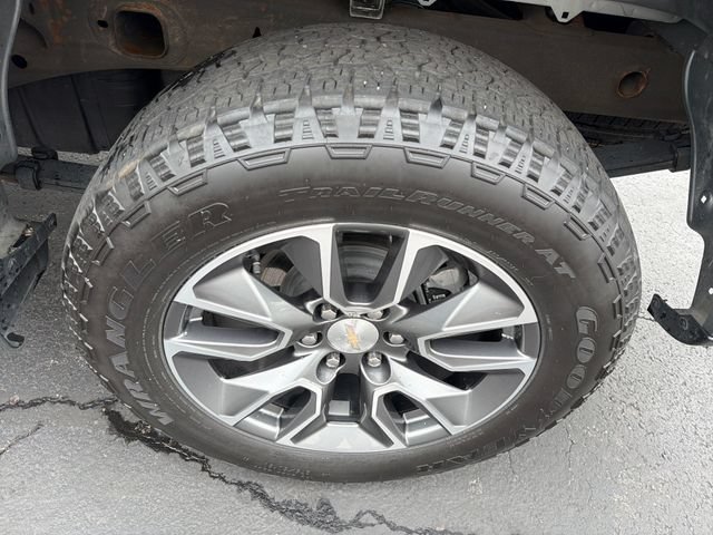 Certified 2023 Chevrolet Silverado 1500 LT AWD/4WD image 22