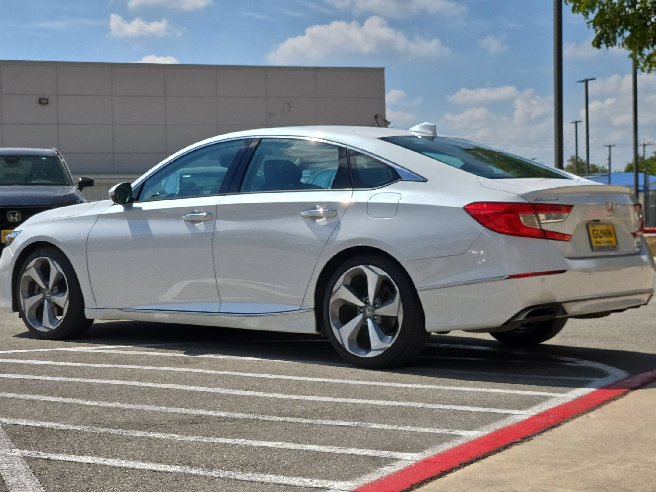 Certified 2020 Honda Accord Touring image 5