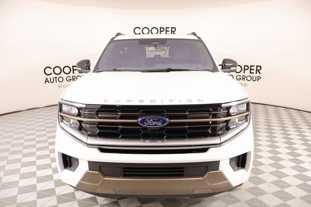 Used 2025 Ford Expedition Max King Ranch image 10