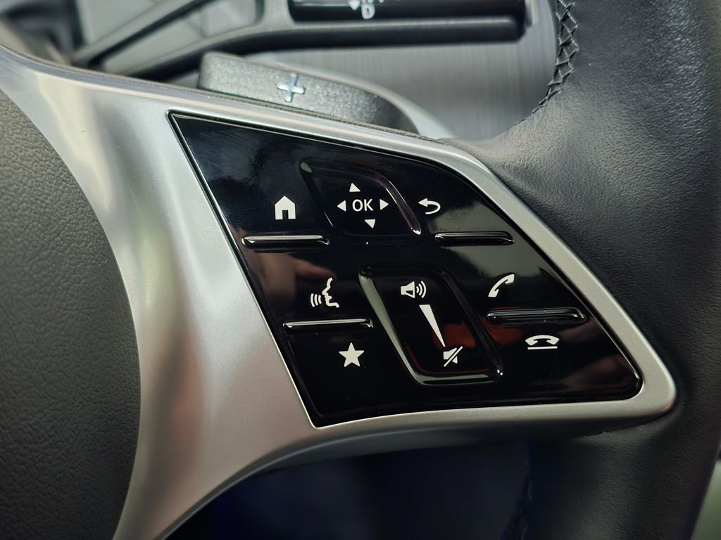 Used 2025 Mercedes-Benz C 300 4MATIC Sedan image 27